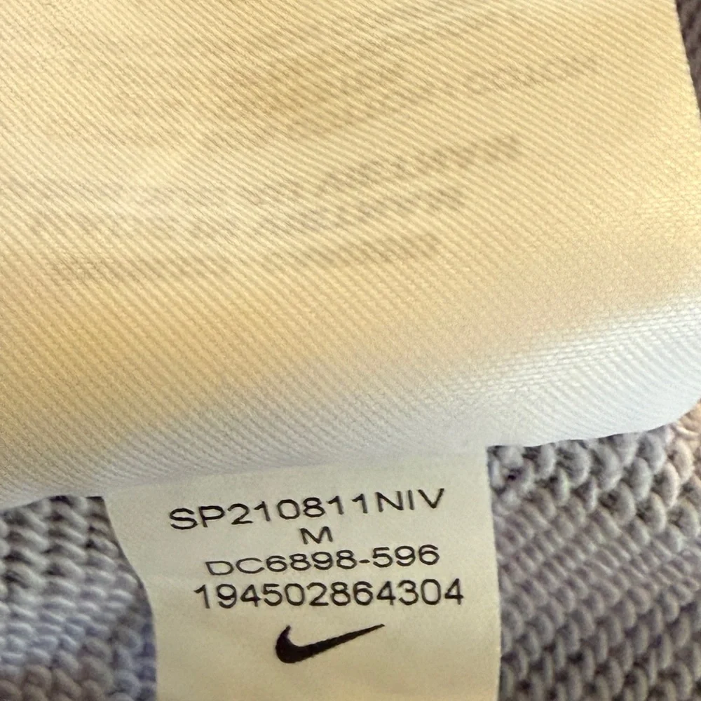 Nike Icon Clash Zebra Print Crew Active Pullover Sweatshirts Women’s Size Medium - Picture 9 of 11